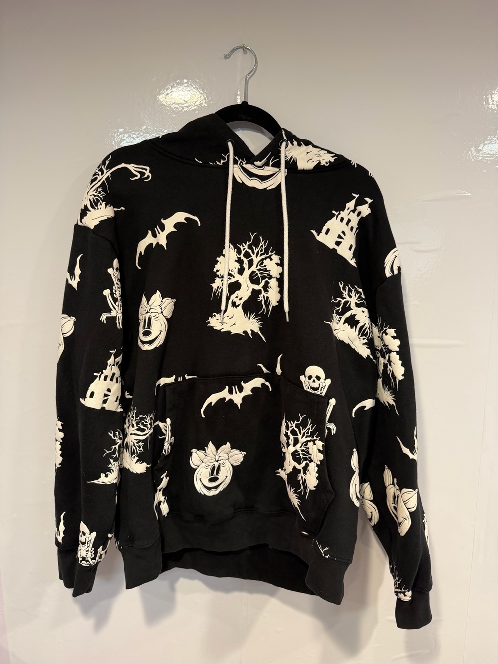 Disney parks Black & White Mickey Pumpkin Halloween Graphic Hoodie Sweater